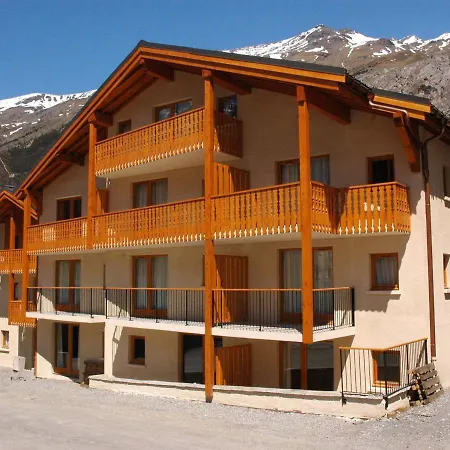 6 Pers Au Centre De Lanslevillard, Proche Pistes - Les Essarts - Fr-1-508-72 Apartment *